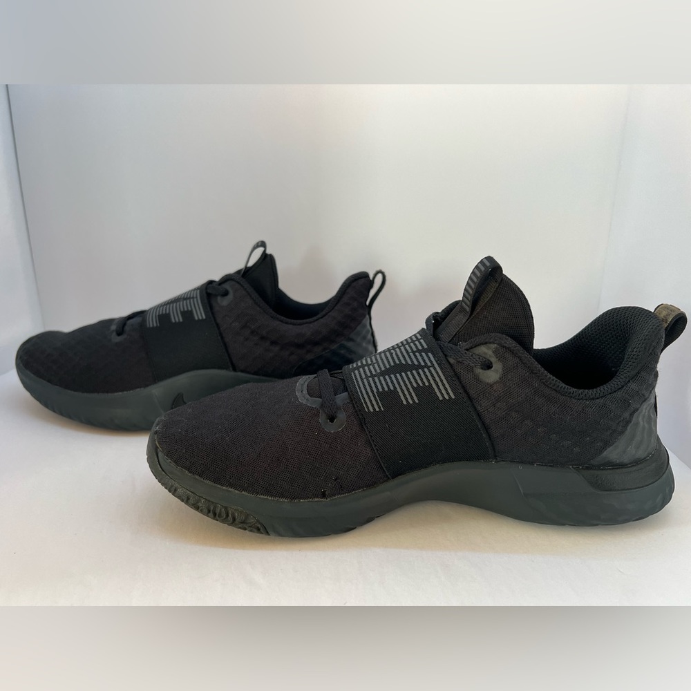 Women's Nike Renew Black In-Season TR 9 Training Shoes AR4543 008 Size 8.5